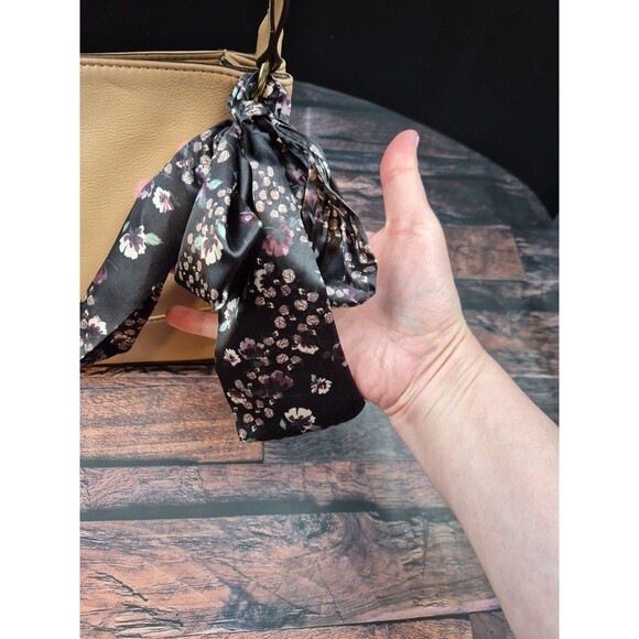 Max Studio Tan Hobo Bag Black Floral Scarf Accent Gold Hardware Single Strap Y2K - Picture 2 of 12